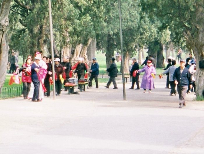 107 - Beijing - Temple of Heaven - Flag dancing.jpg