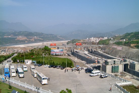 39 - The Gezhouba dam - shipping lock.jpg